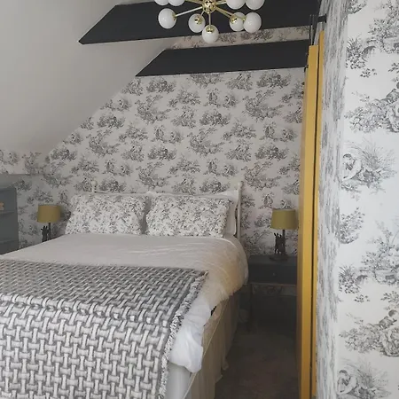 Apple Blossom * New Ross