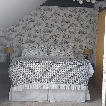 Apple Blossom Chalet