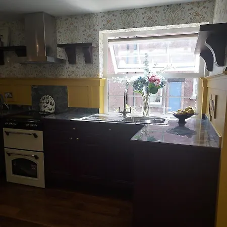 Apple Blossom Chalet New Ross