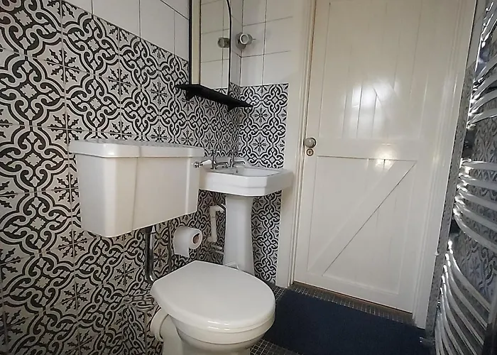 Apple Blossom Chalet New Ross