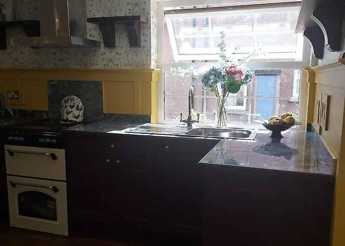 Apple Blossom Chalet New Ross